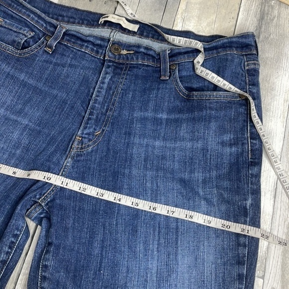 LEVI’S 515 Bootcut. Midrise. Medium wash. Size 16L—W33 L34. Excellent condition - Picture 11 of 12